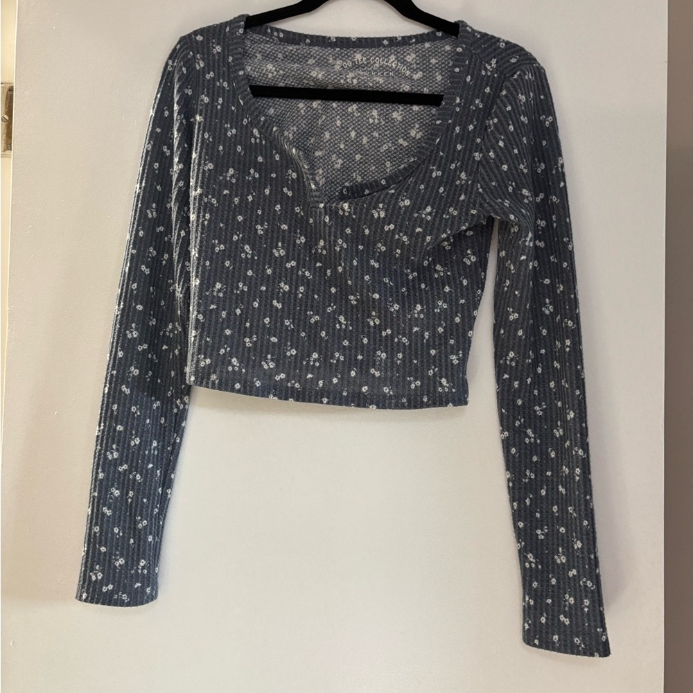 American Eagle Shrunken Tee